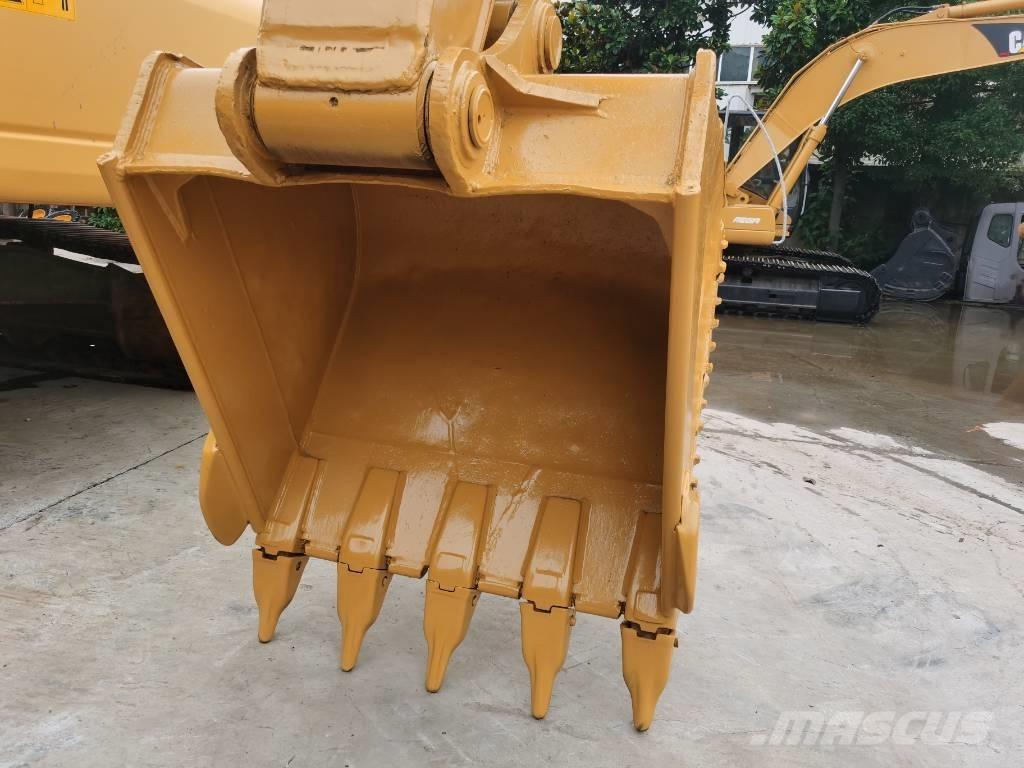 CAT 330 D Pelle sur chenilles