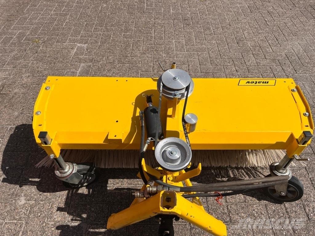 Matev SC-Hyd 140 Accessoires d'attache pour tracteurs compacts