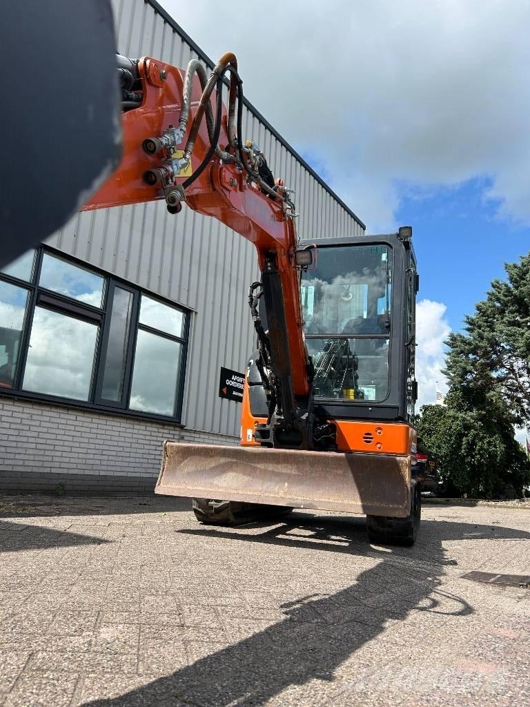 Hitachi ZX33U-6 Mini pelle < 7t
