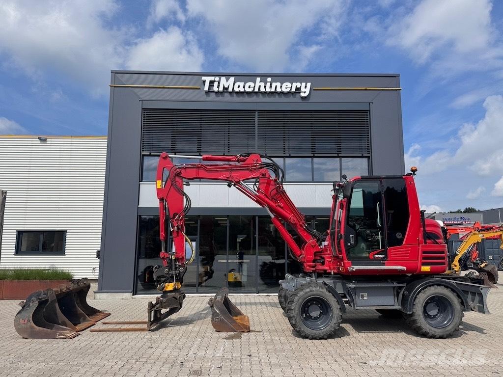 Takeuchi TB 295 W Pelle sur pneus