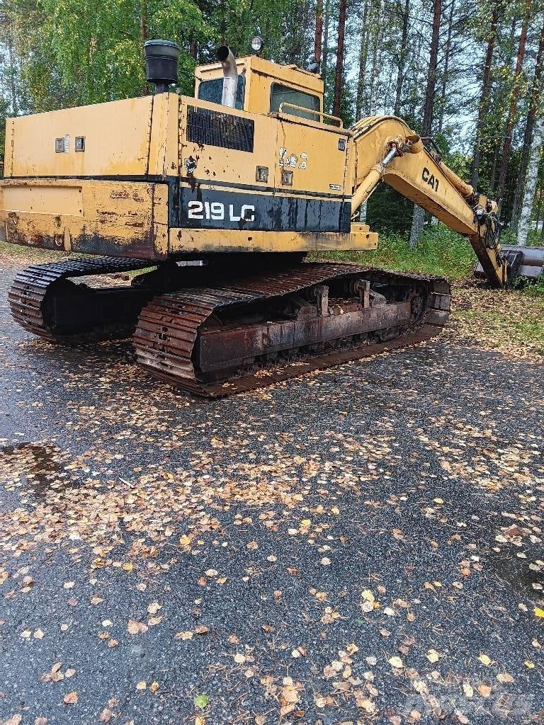 CAT 219 LC Pelle sur chenilles