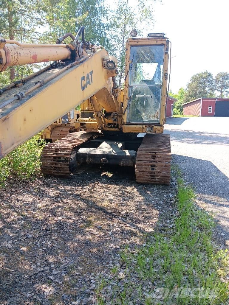 CAT 219 LC Pelle sur chenilles