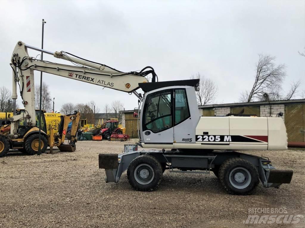 Terex 2205M Pelle sur pneus