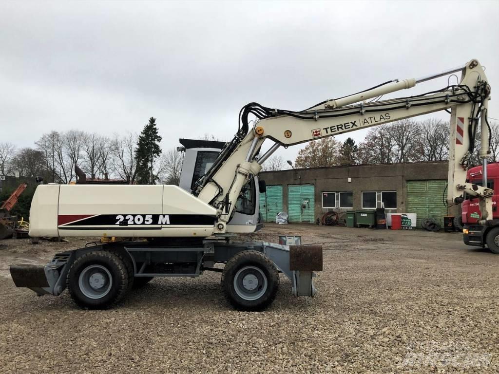Terex 2205M Pelle sur pneus