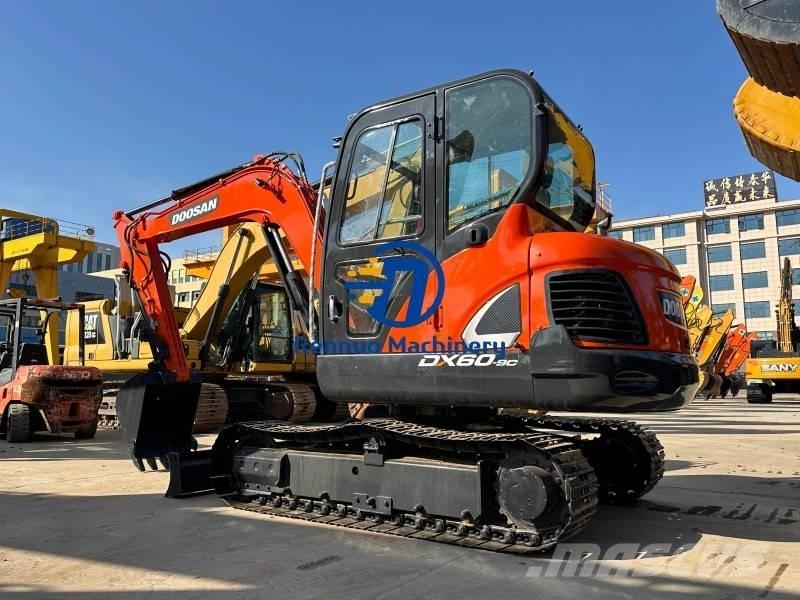 Doosan DX 60 Pelle sur chenilles