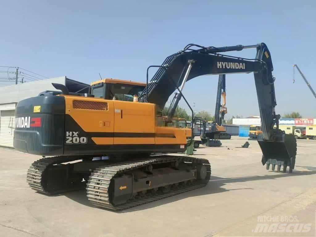 Hyundai HX 200 Pelle sur chenilles