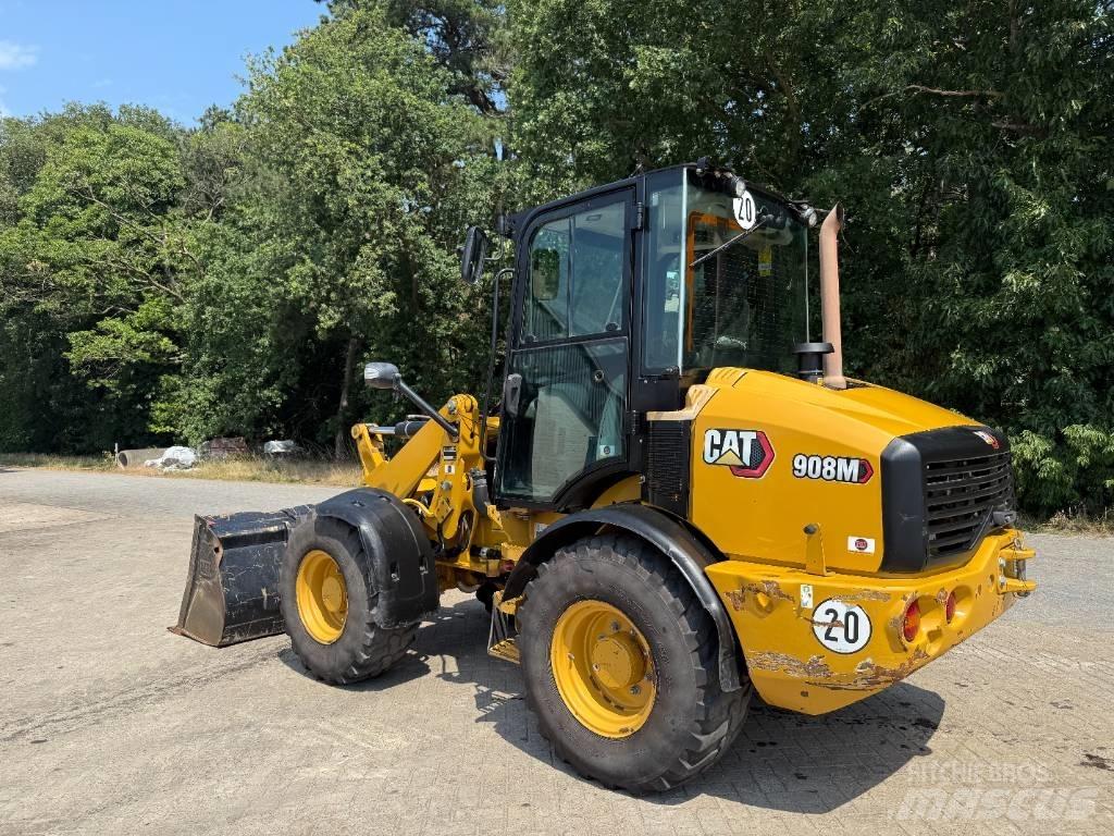 CAT 908 Chargeuse sur pneus