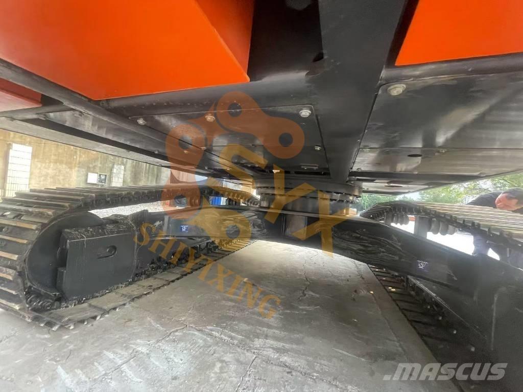 Doosan DX 300 Pelle sur chenilles