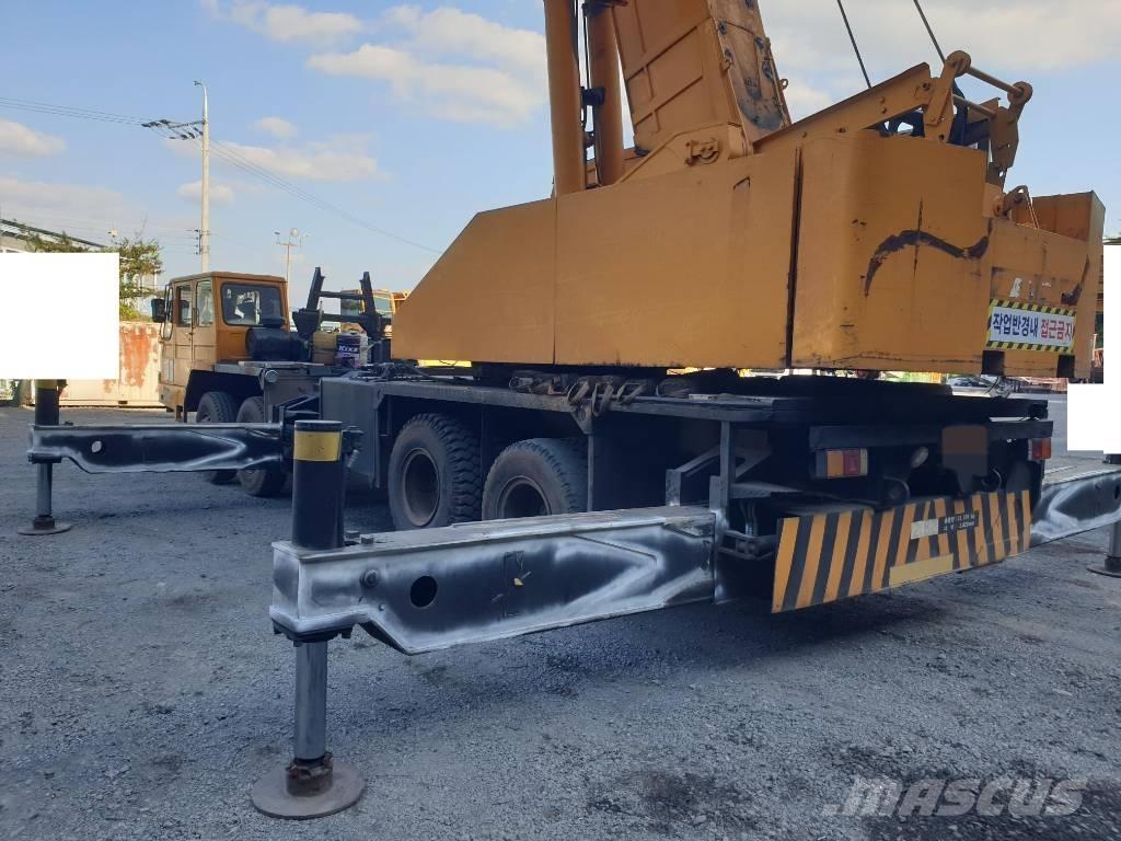 Hyundai HC 50 Grues tout terrain