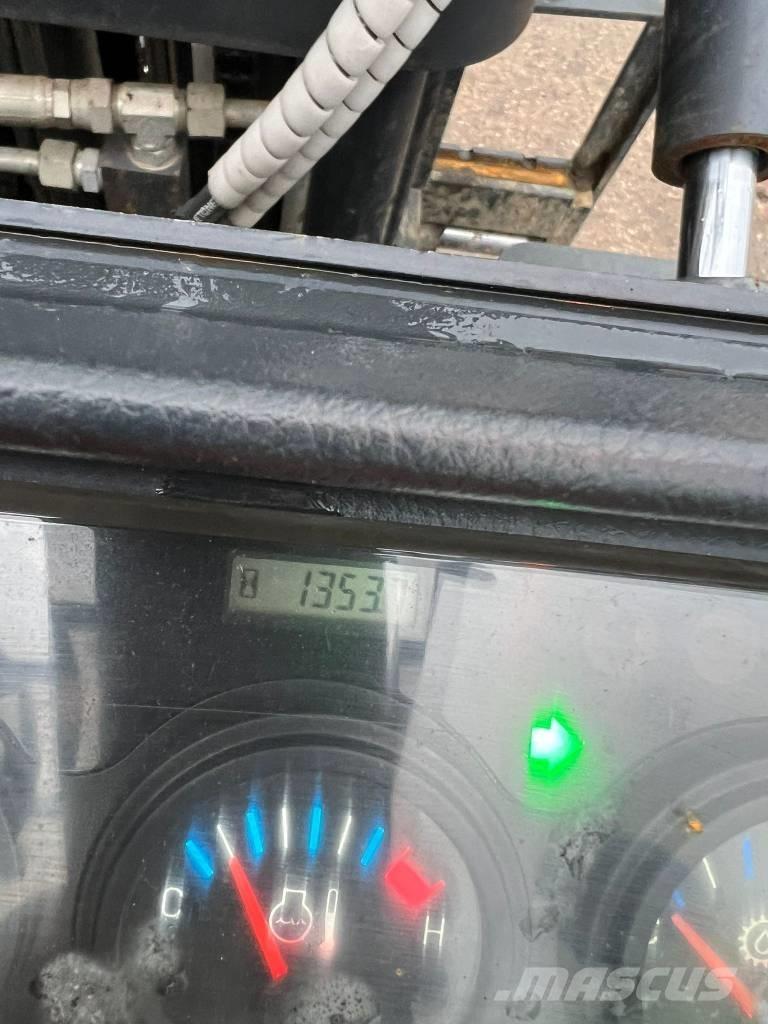 Doosan D 25 GP Chariots diesel