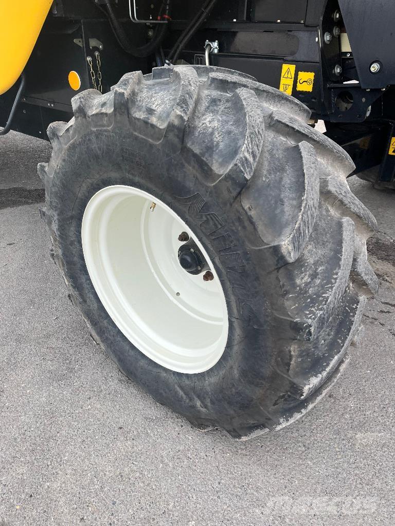 New Holland CX5.80 Moissonneuse batteuse