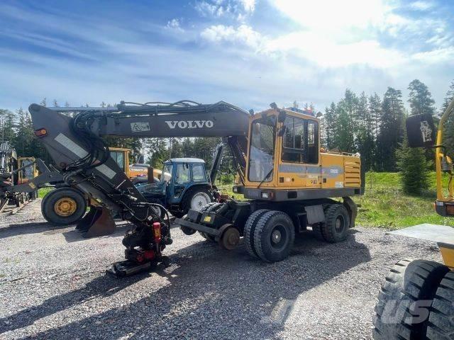 Volvo EW 200 4x4 Pelle sur pneus