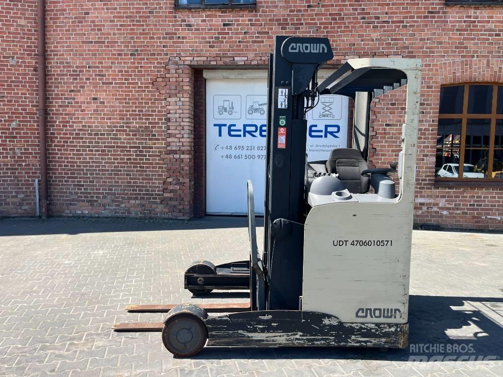 Crown ESR 4020-1.6 Chariot élévateur latéral