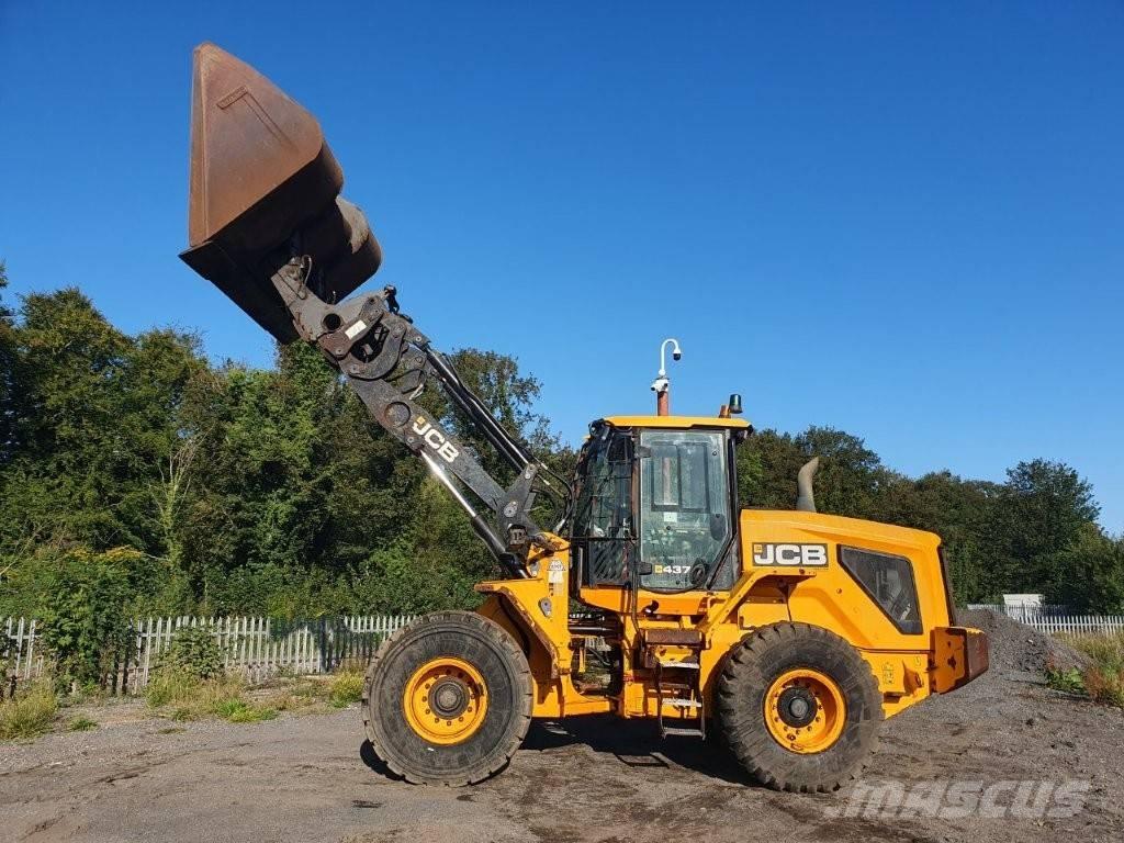 JCB 437 HT Chargeuse sur pneus