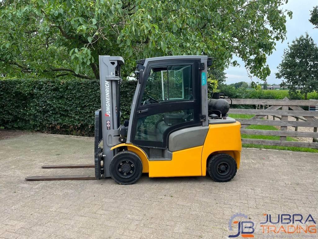 Jungheinrich TFG 425 Chariots GPL