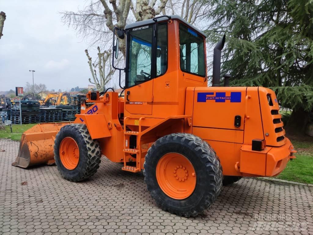 Fiat-Hitachi W90 Chargeuse sur pneus