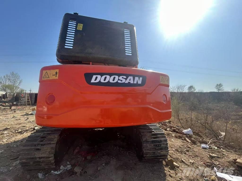 Doosan DX225LC-9C Pelle sur chenilles