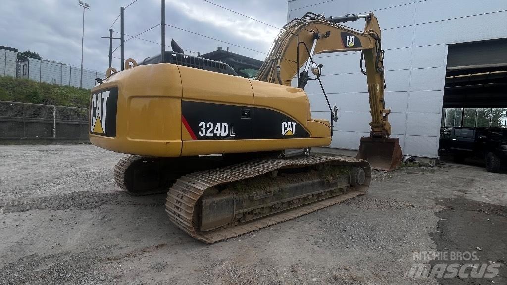 CAT 324 D L Pelle sur chenilles