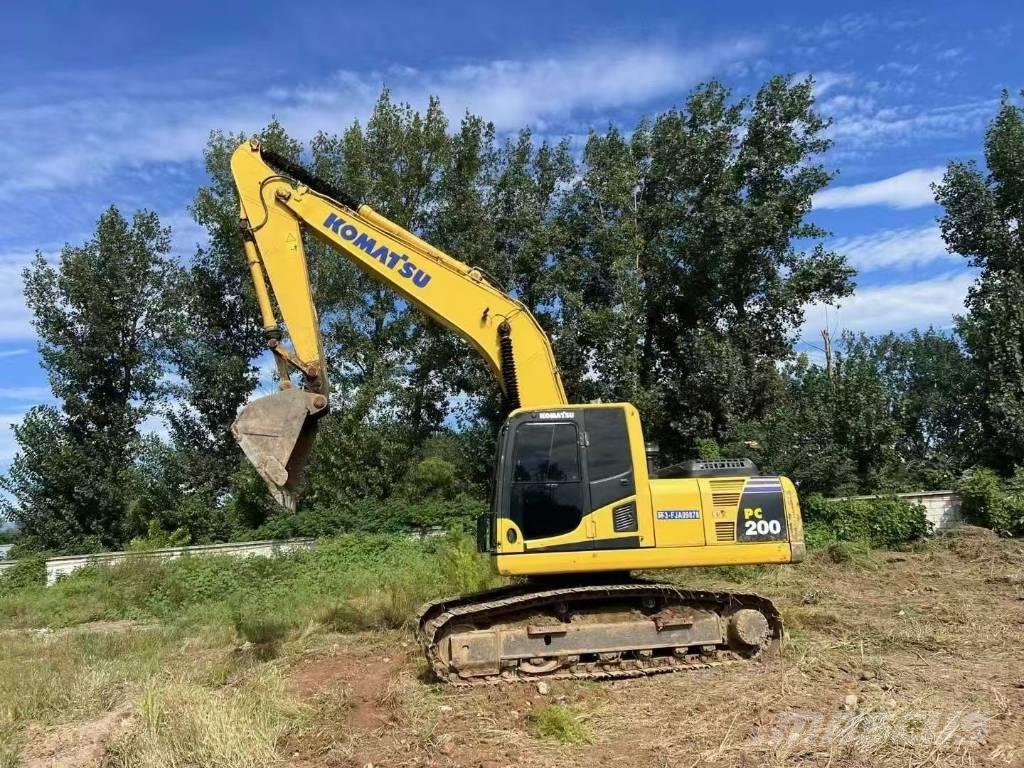 Komatsu PC 200 Pelle sur chenilles