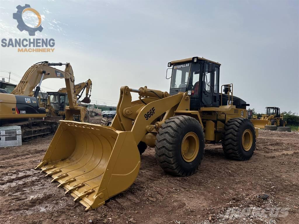 CAT 966F Chargeuse sur pneus