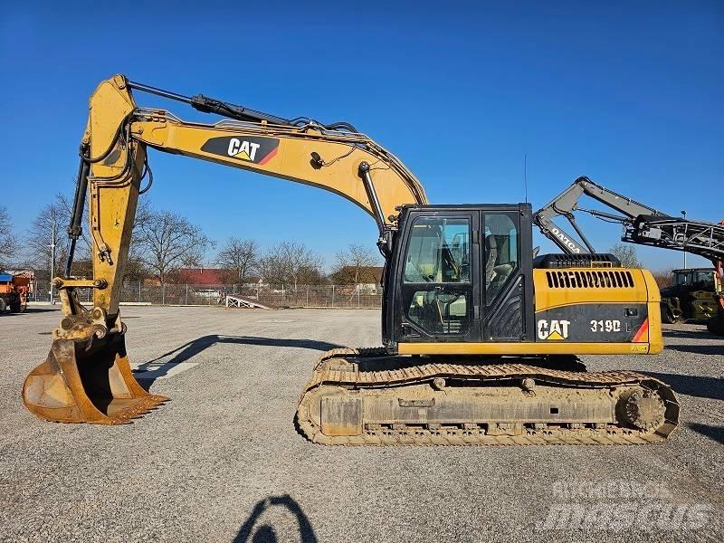 CAT 319 D L Pelle sur chenilles
