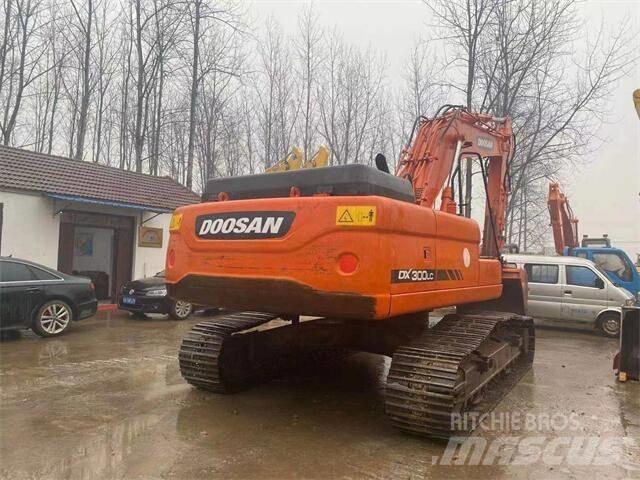 Doosan DX300LC Pelle sur chenilles