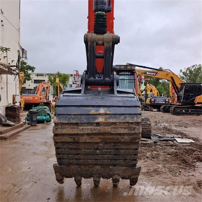 Doosan DX 340 LC Pelle sur chenilles