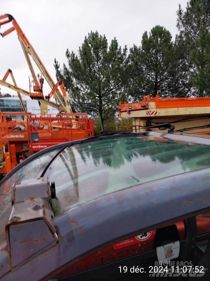Manitou MT1440 Chariot télescopique