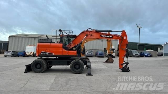 Doosan DX140W-5 Pelle sur pneus
