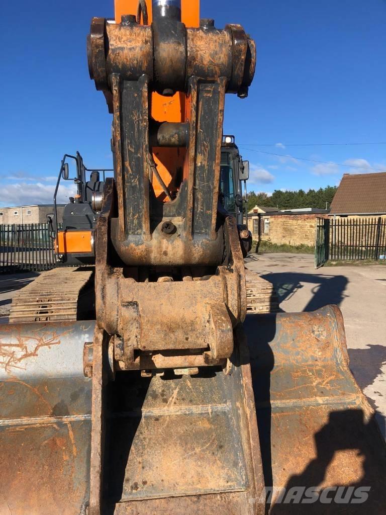 Doosan DX 300 LC Pelle sur chenilles
