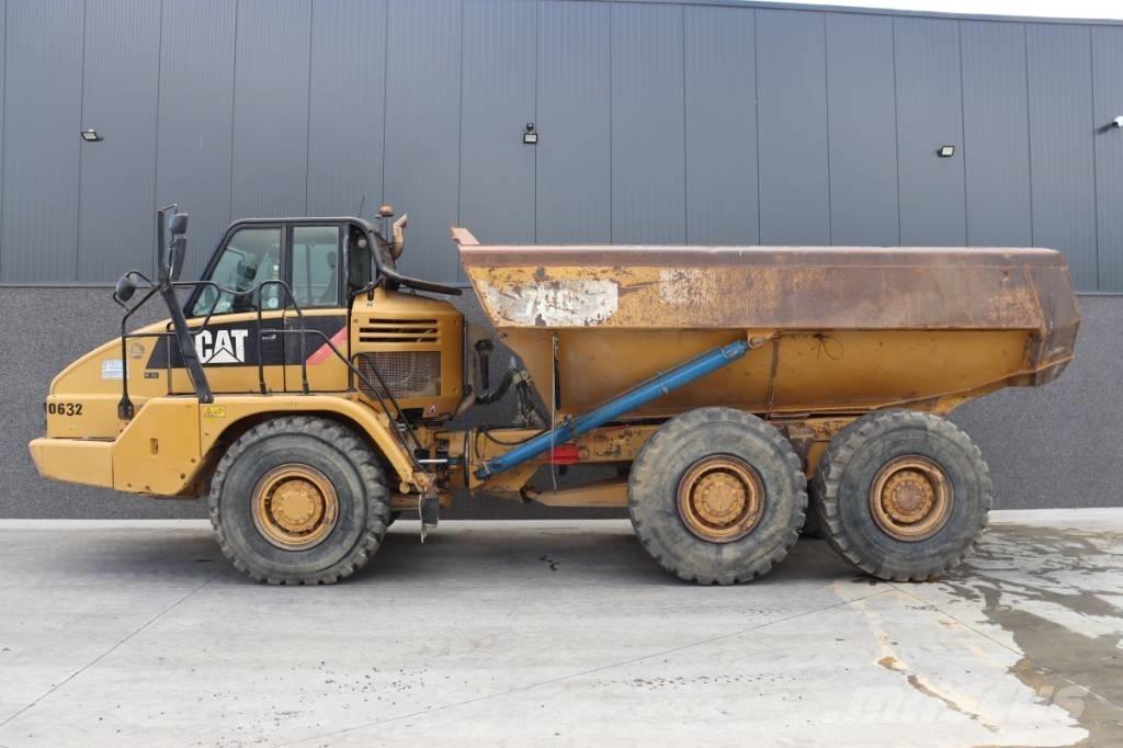 CAT 730 Tombereau articulé