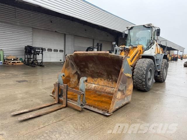 Liebherr L 538 Chargeuse sur pneus