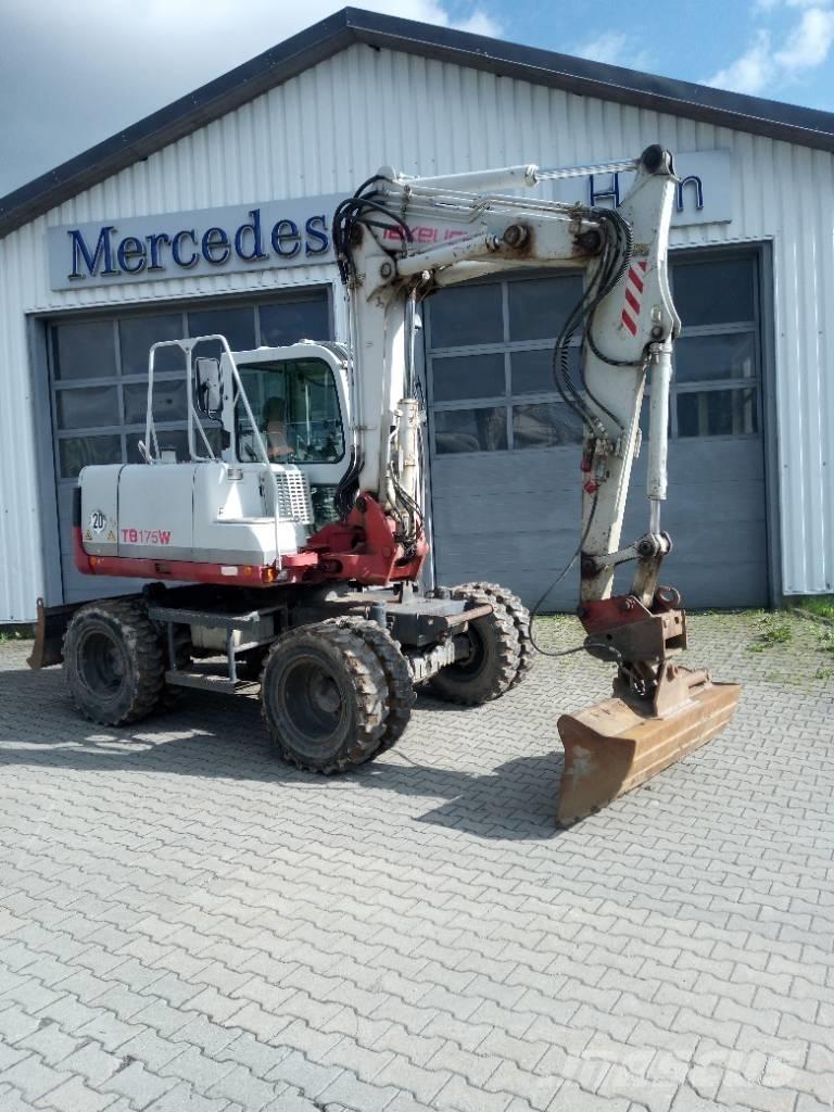 Takeuchi TB 175 W Pelle sur pneus