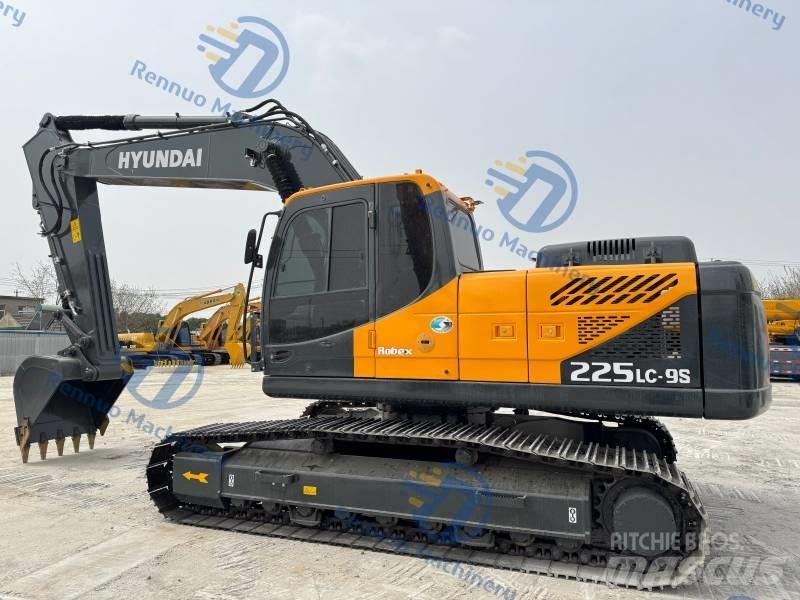 Hyundai 225LC-9S Pelle sur chenilles