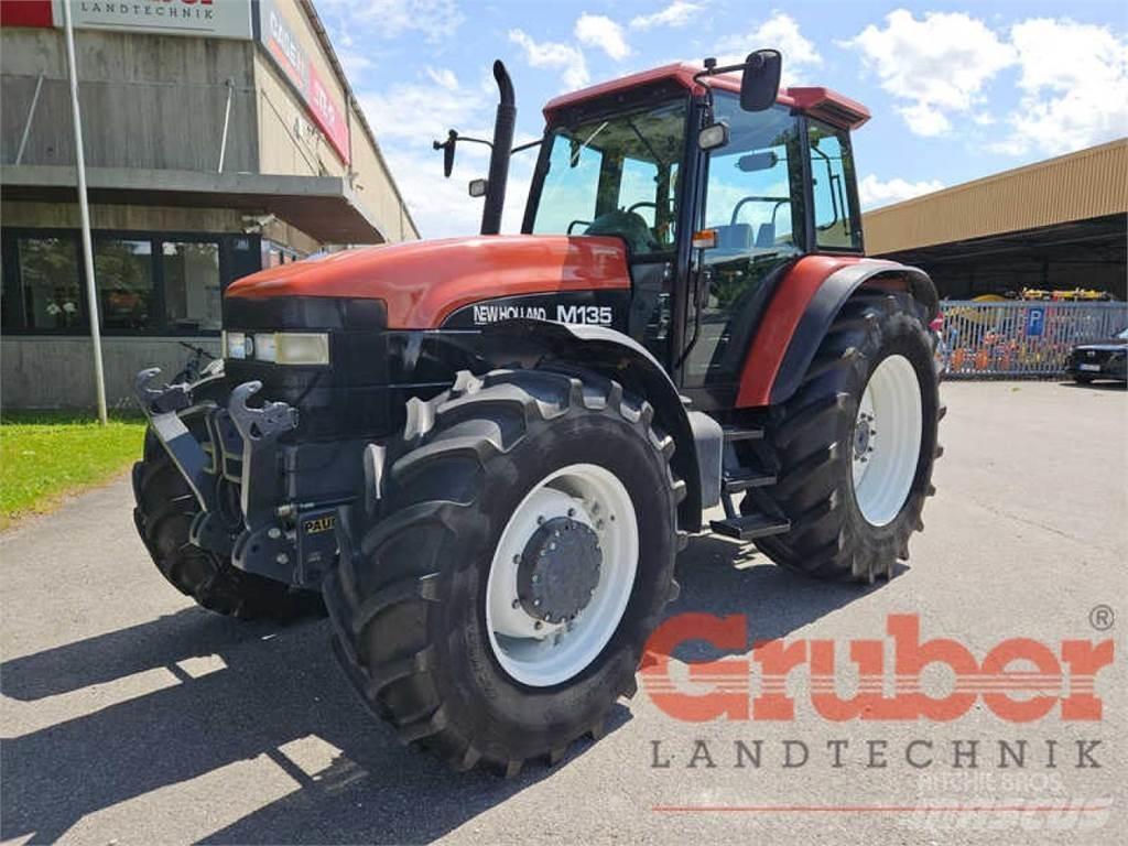 New Holland M 135 Tracteur