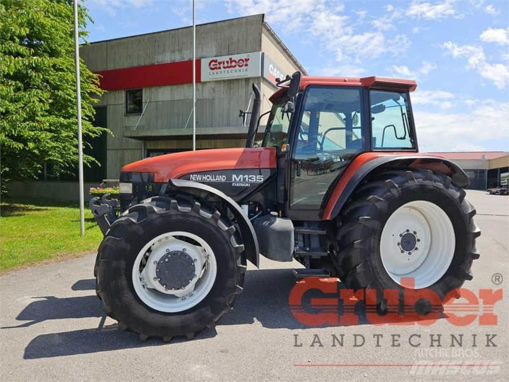 New Holland M 135 Tracteur