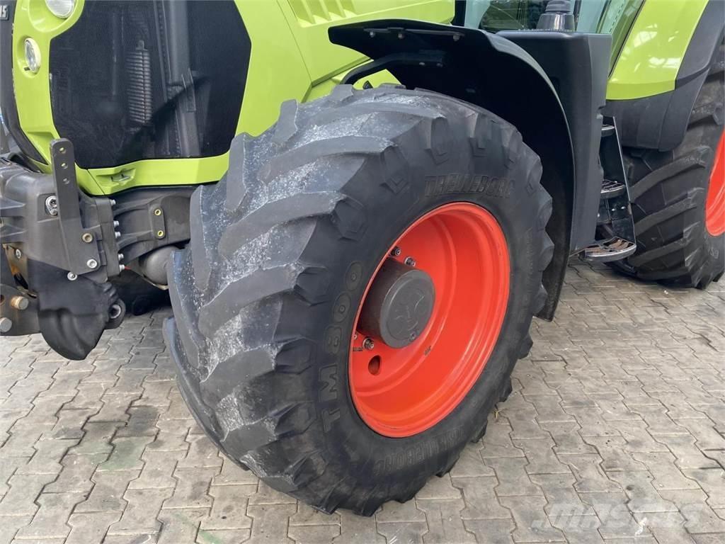 CLAAS Arion 640 Tracteur