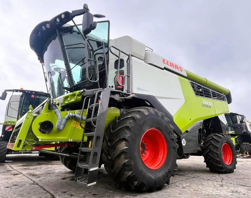 CLAAS Lexion 6800 Moissonneuse batteuse