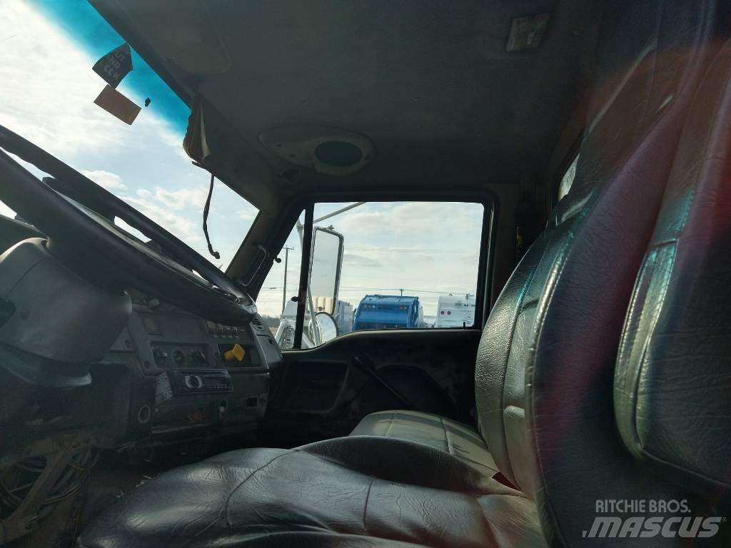 Sterling ACTERRA Camion poubelle