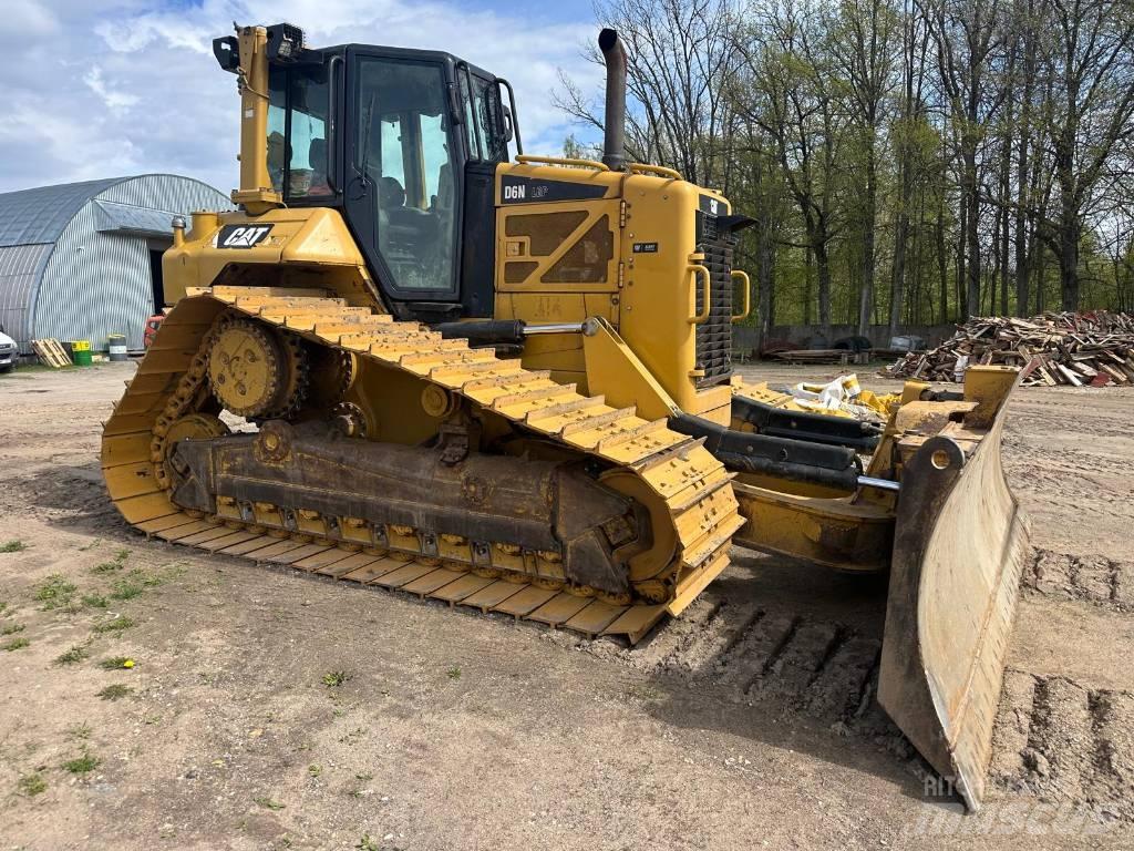 CAT D 6 N Bouteurs sur chenilles