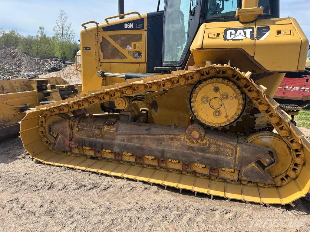 CAT D 6 N Bouteurs sur chenilles