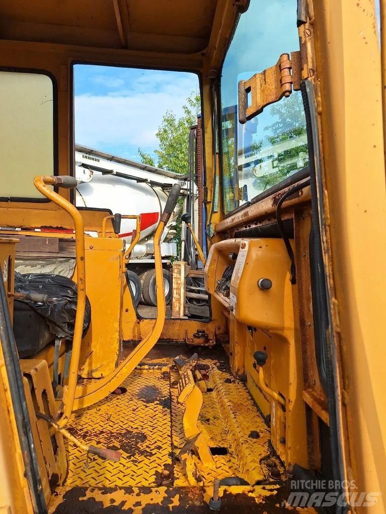 Komatsu D45-1 Bouteurs sur chenilles