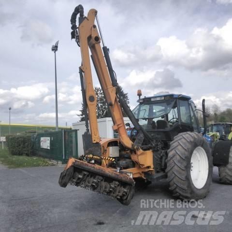 Rousseau FULGOR 850 Broyeur / Gyrobroyeur / Epareuse