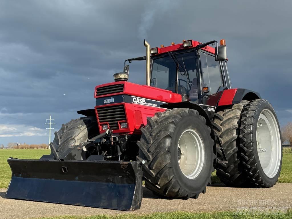 Case IH 1255 XL Tracteur