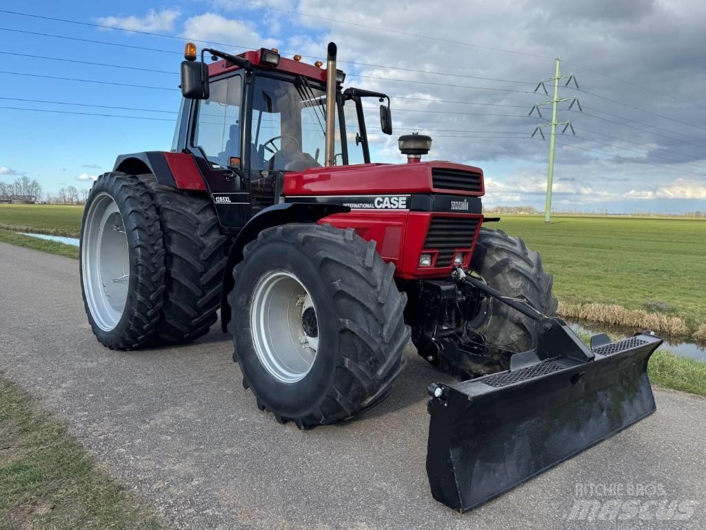 Case IH 1255 XL Tracteur