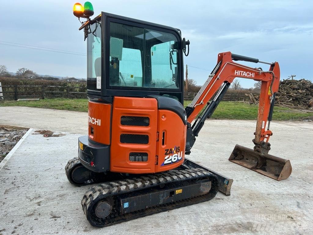 Hitachi ZX 26 U-6 Mini pelle < 7t