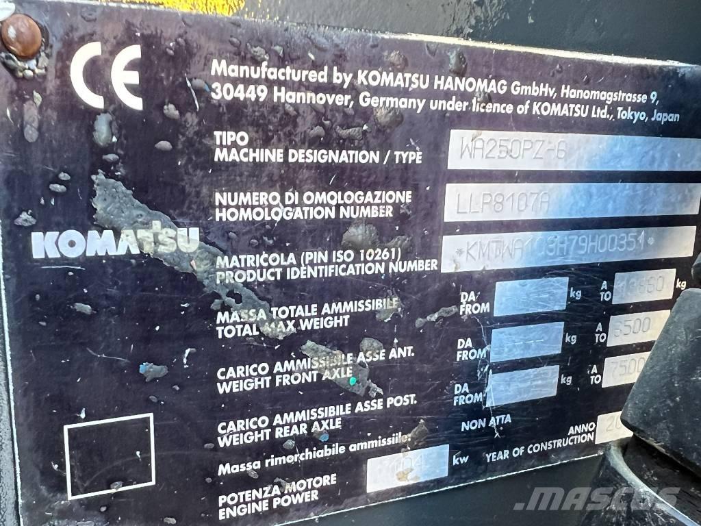 Komatsu WA 250 PZ-6 Chargeuse sur pneus
