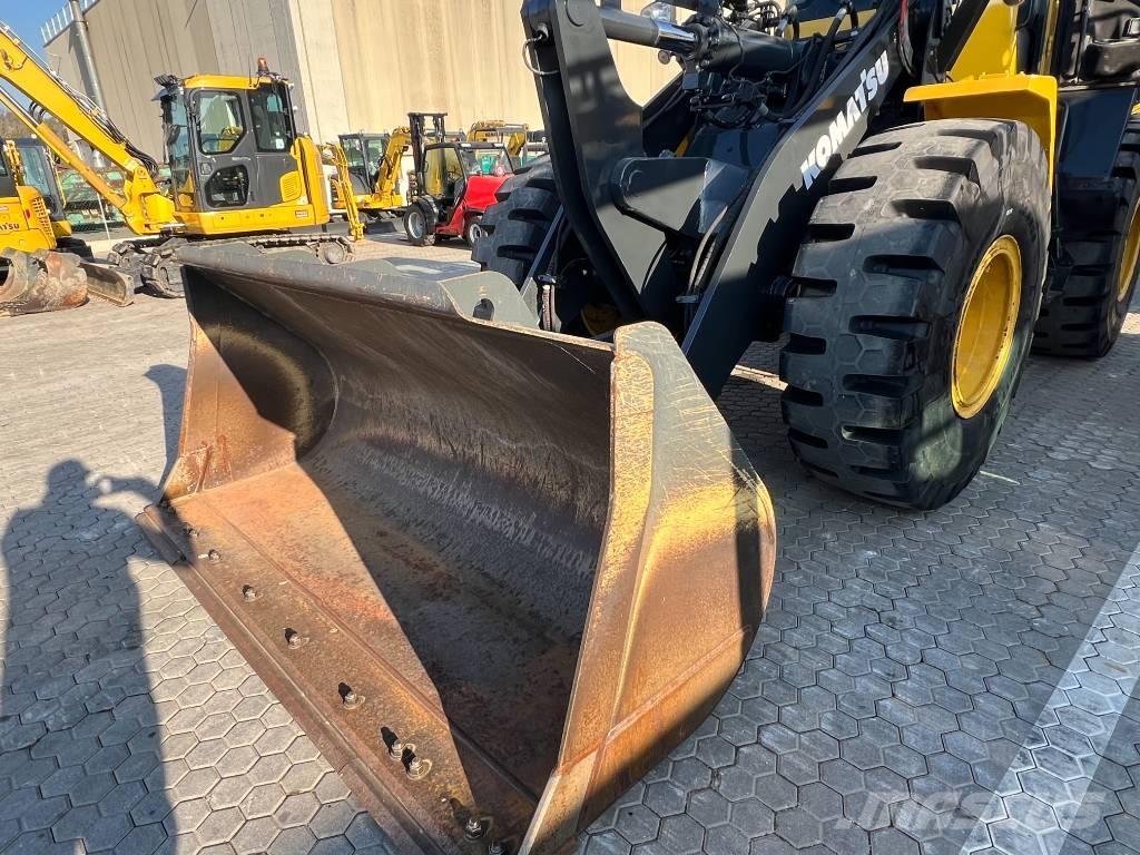 Komatsu WA 250 PZ-6 Chargeuse sur pneus