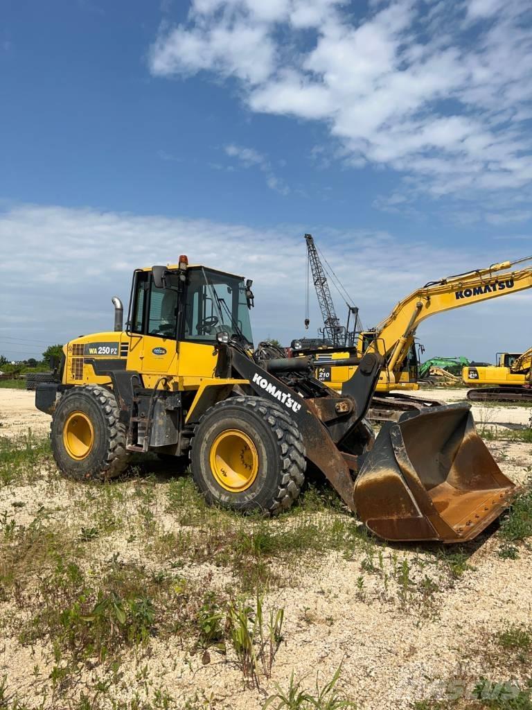 Komatsu WA 250 PZ-6 Chargeuse sur pneus