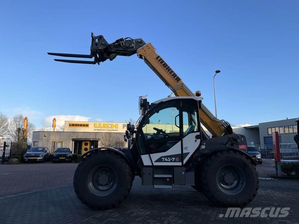Liebherr T41-7 Chariot télescopique